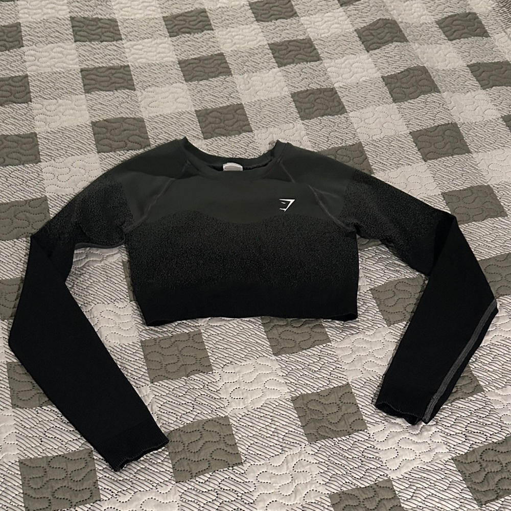 Gymshark Black Long Sleeve Cropped Workout Top